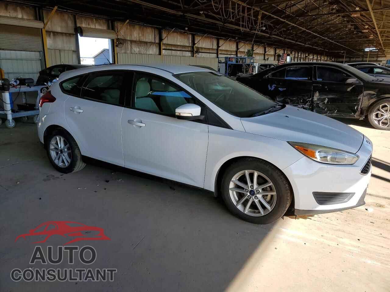 FORD FOCUS 2017 - 1FADP3K24HL247955