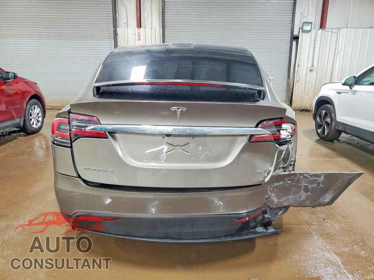 TESLA MODEL X 2016 - 5YJXCAE21GF005368