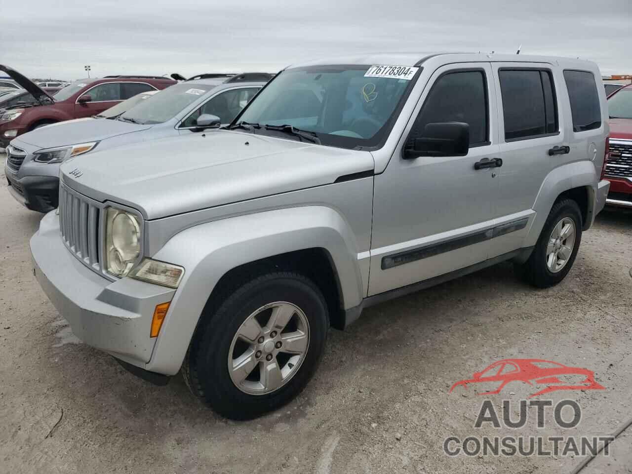 JEEP LIBERTY 2009 - 1J8GP28K49W531345