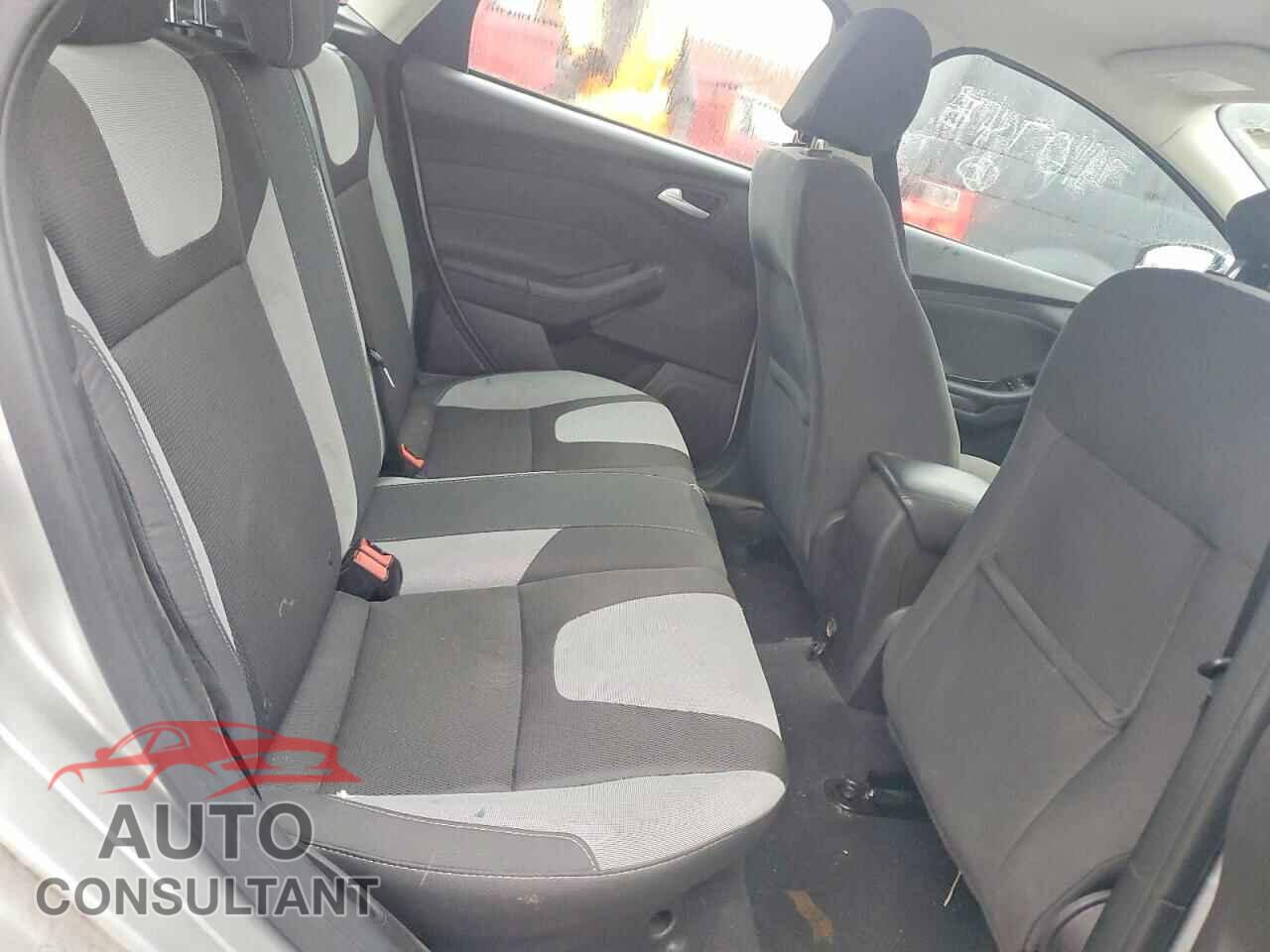 FORD FOCUS 2014 - 1FADP3K24EL410745