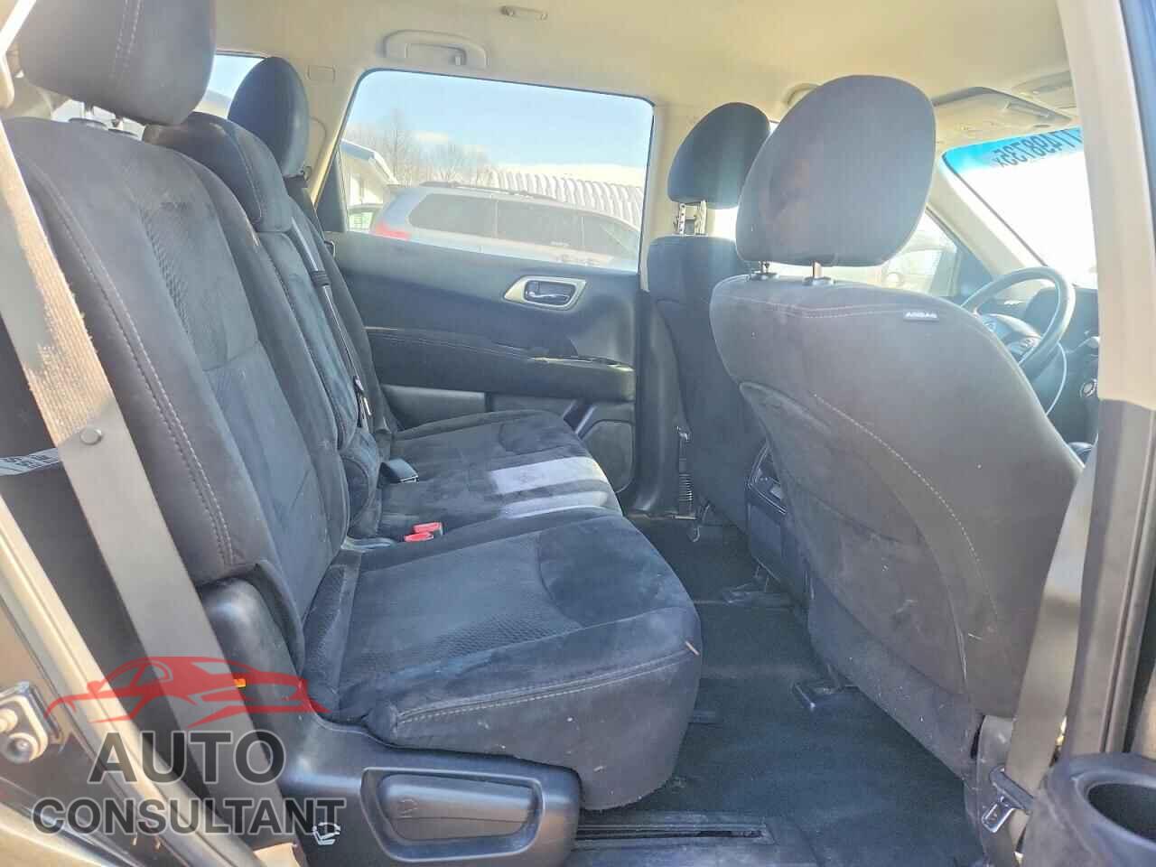 NISSAN PATHFINDER 2016 - 5N1AR2MM1GC610609