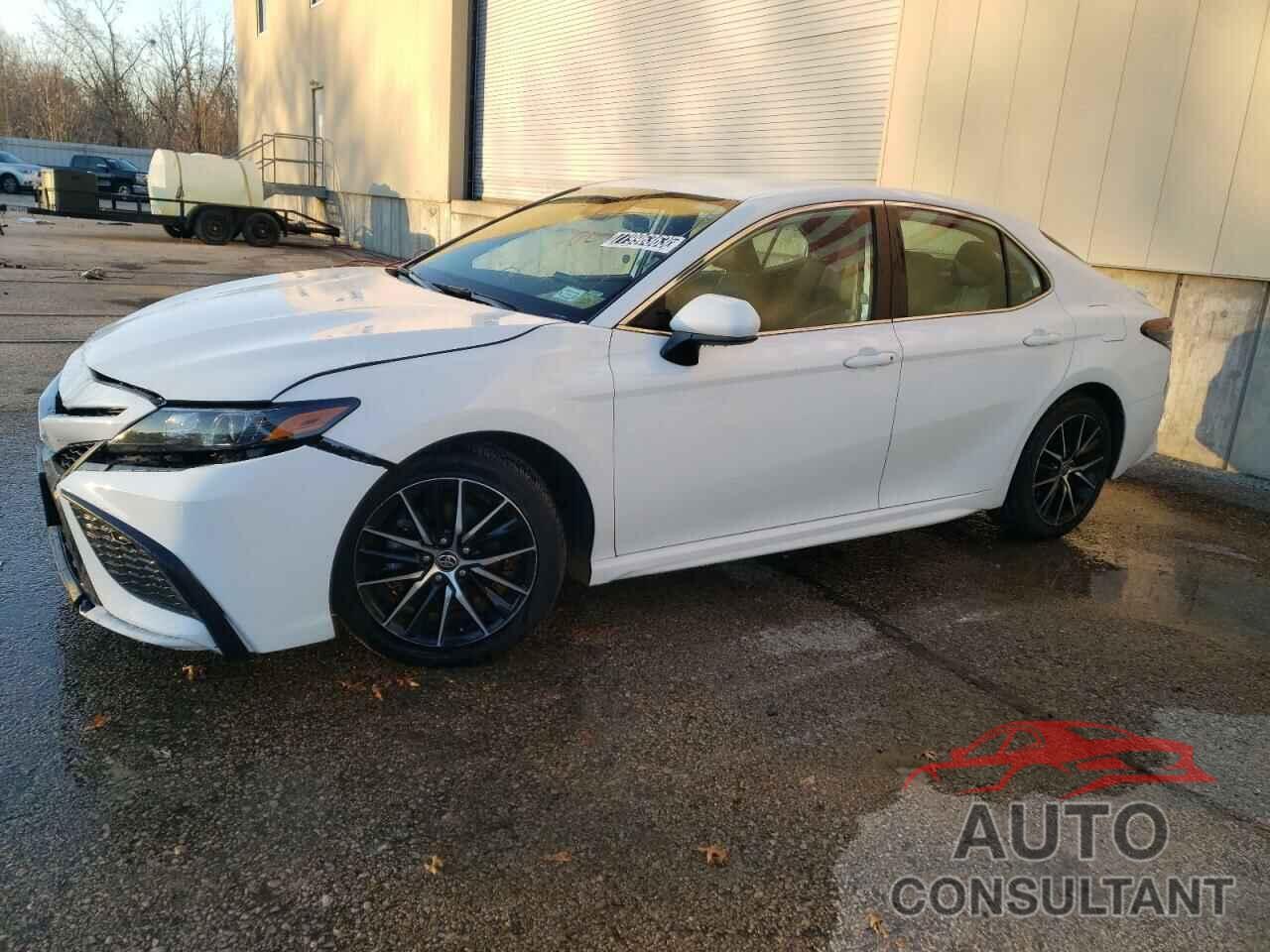 TOYOTA CAMRY 2021 - 4T1G11AK1MU466922