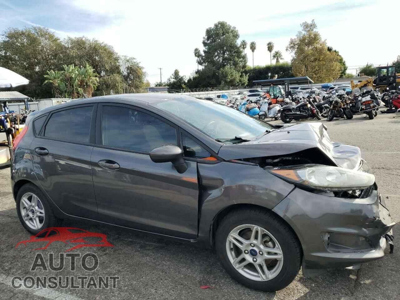 FORD FIESTA 2017 - 3FADP4EJ9HM132887