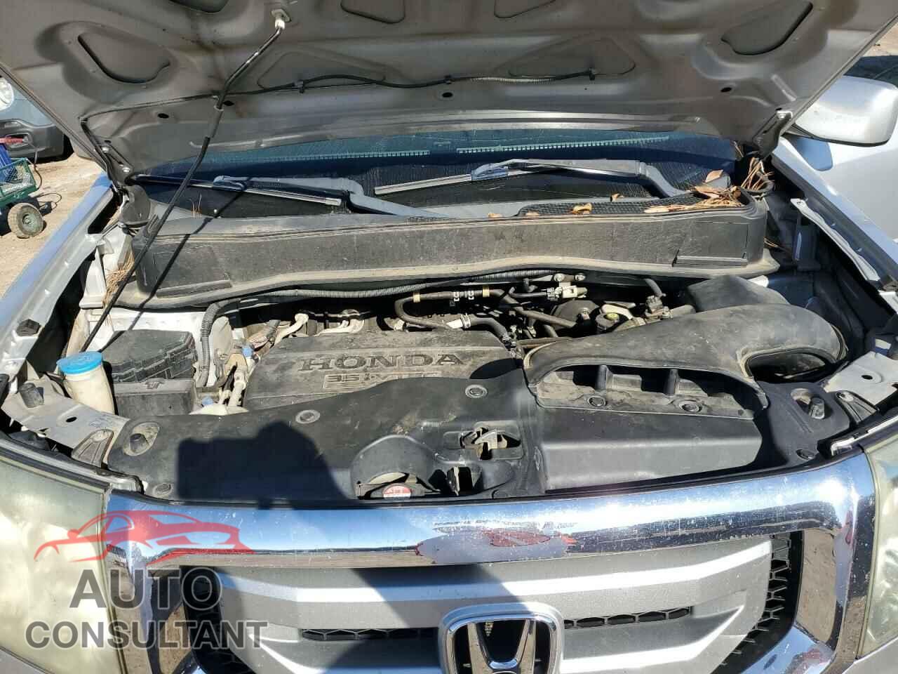 HONDA PILOT 2011 - 5FNYF3H4XBB045820