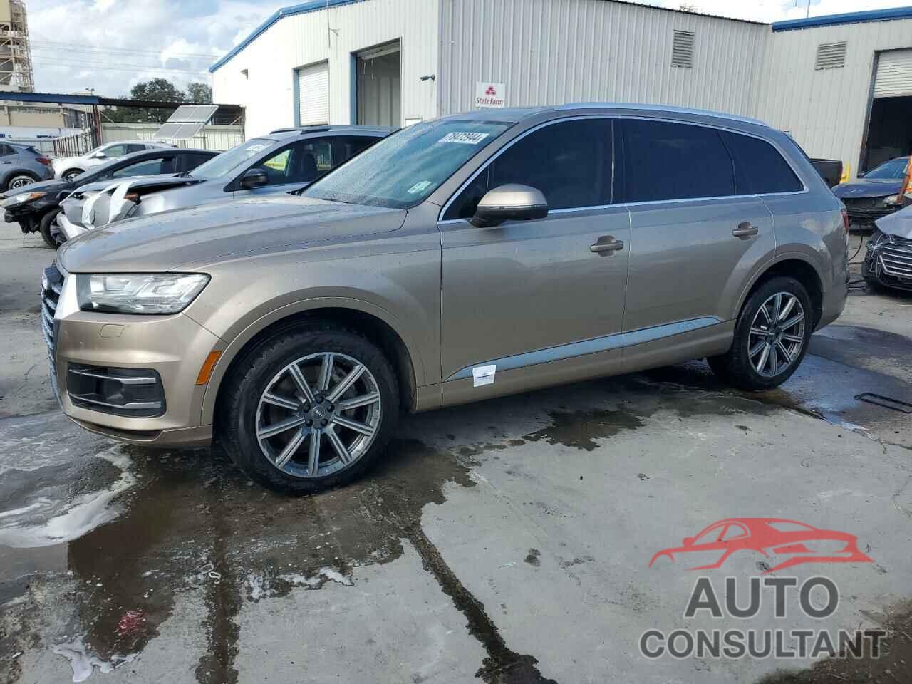 AUDI Q7 2018 - WA1VAAF78JD010065