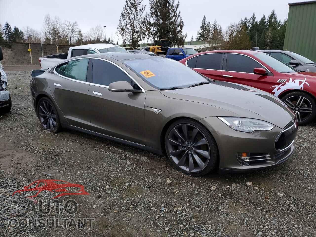 TESLA MODEL S 2015 - 5YJSA1S29FF092035