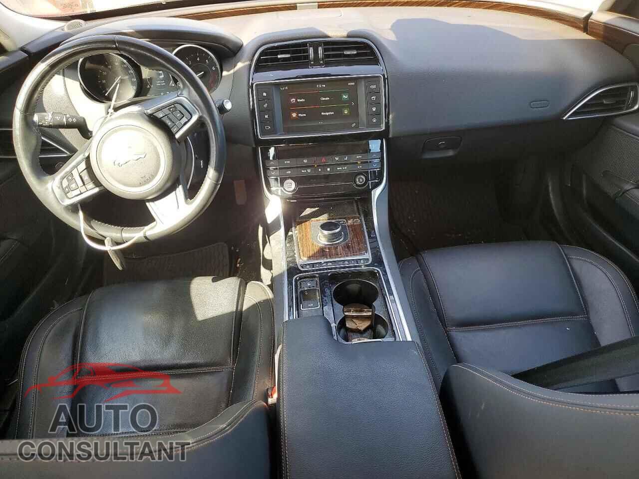 JAGUAR XE 2018 - SAJAE4EV4JCP24809