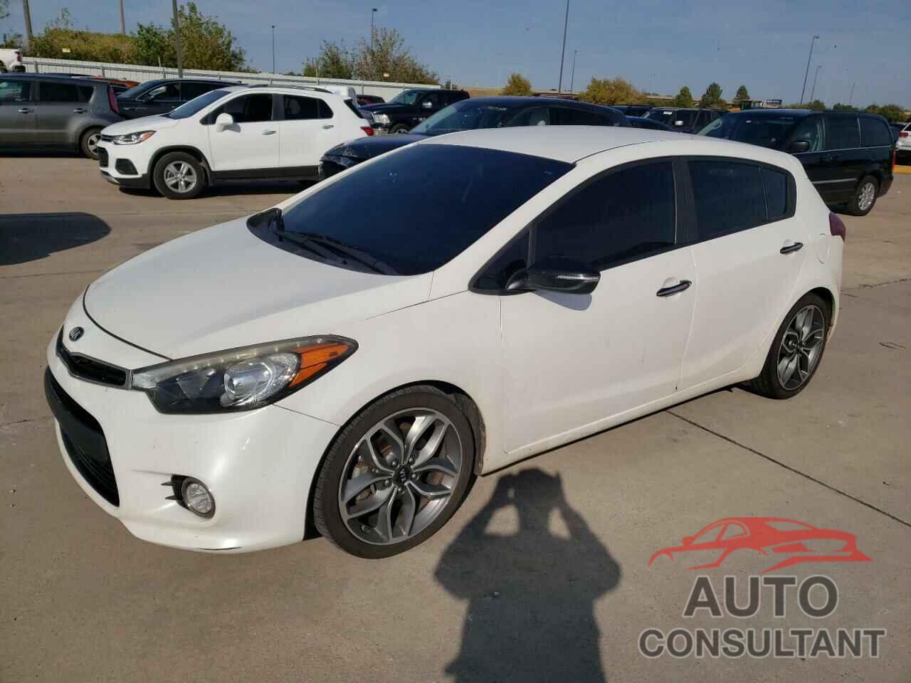 KIA FORTE 2016 - KNAFZ5A33G5574141