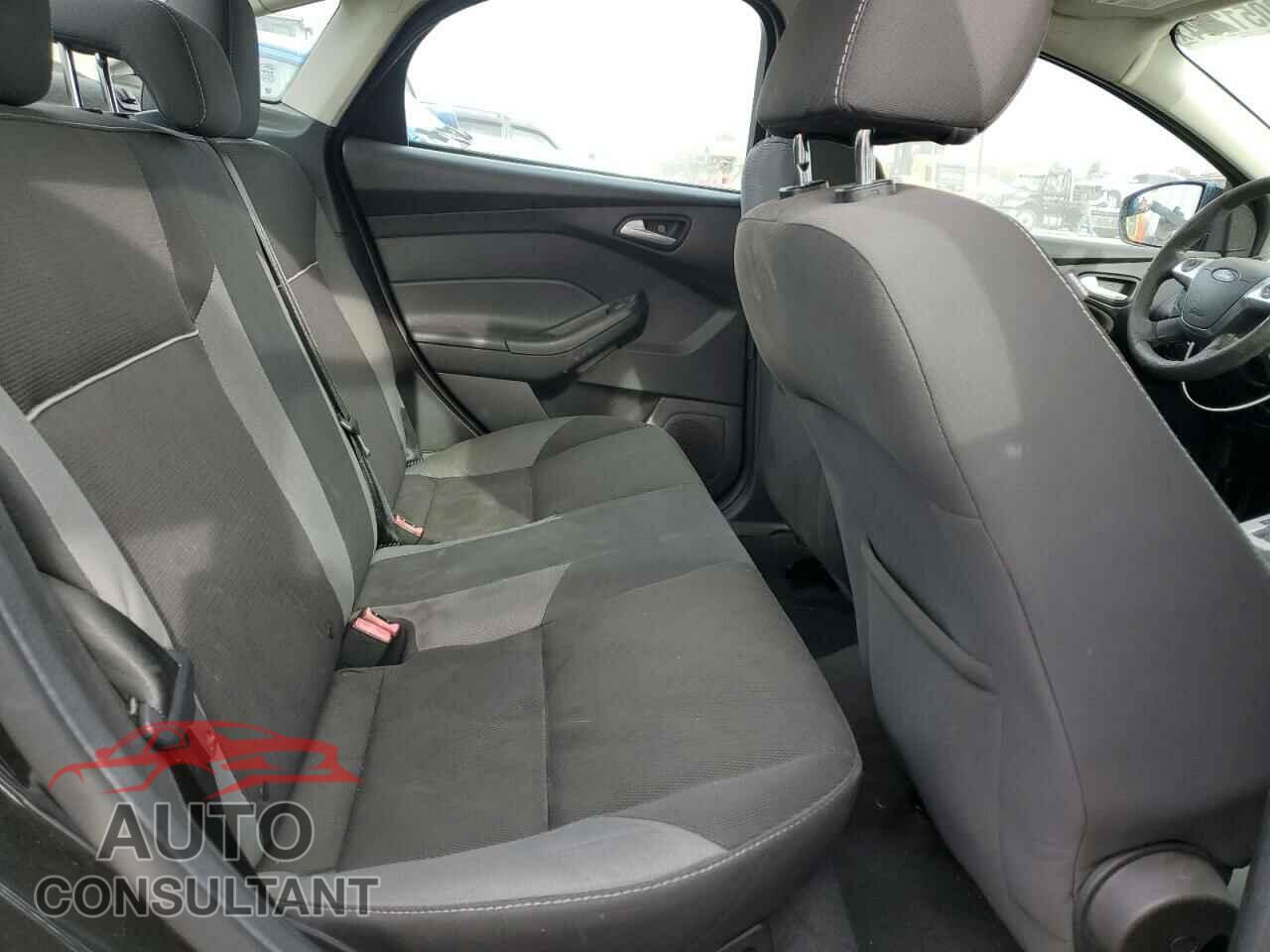 FORD FOCUS 2014 - 1FADP3F21EL358887