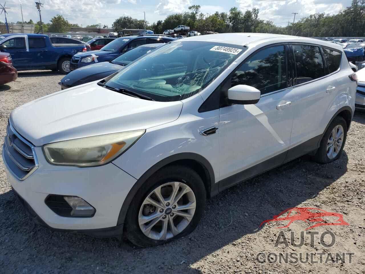 FORD ESCAPE 2017 - 1FMCU0G9XHUC28769