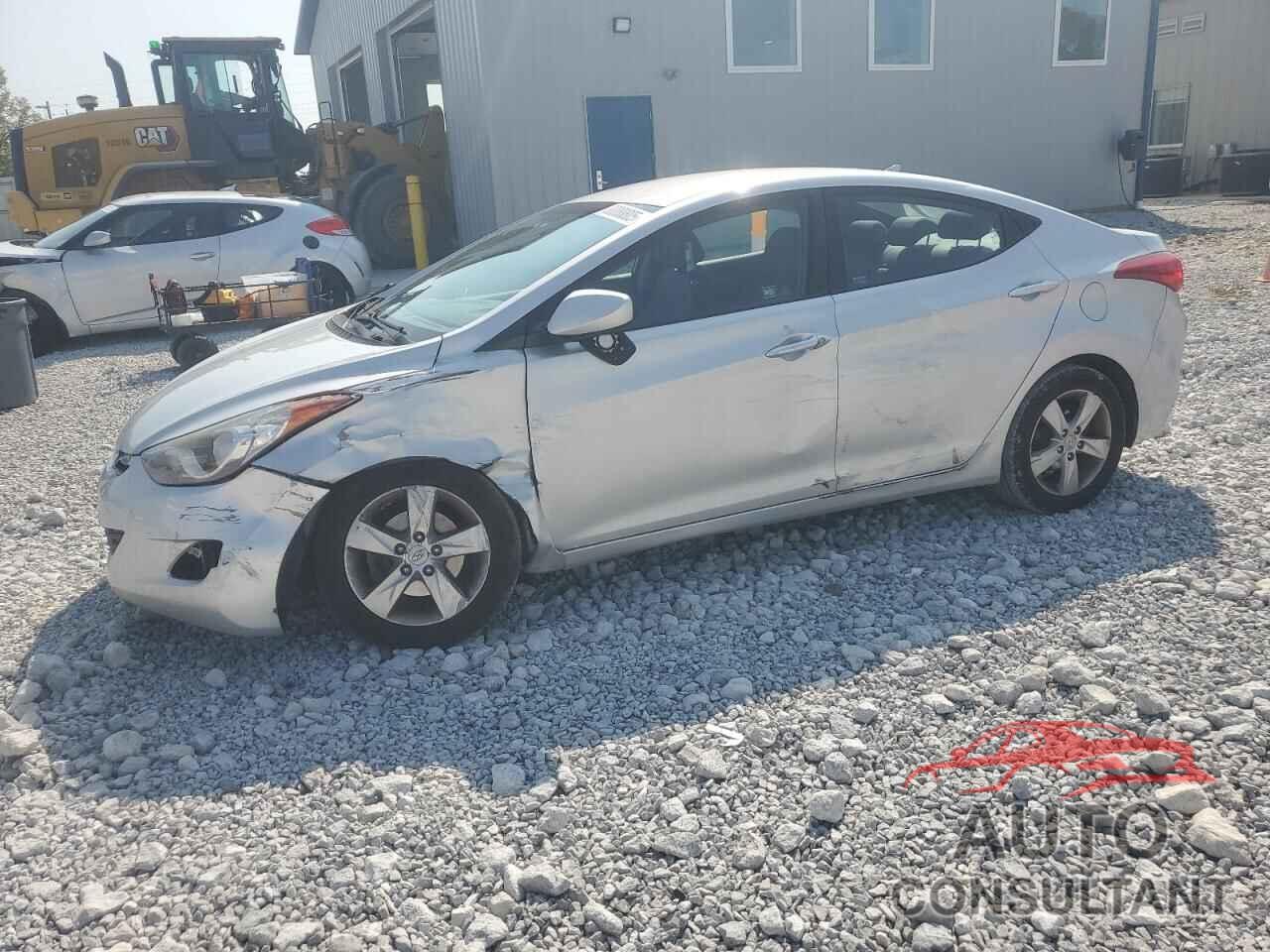 HYUNDAI ELANTRA 2013 - KMHDH4AE8DU019319