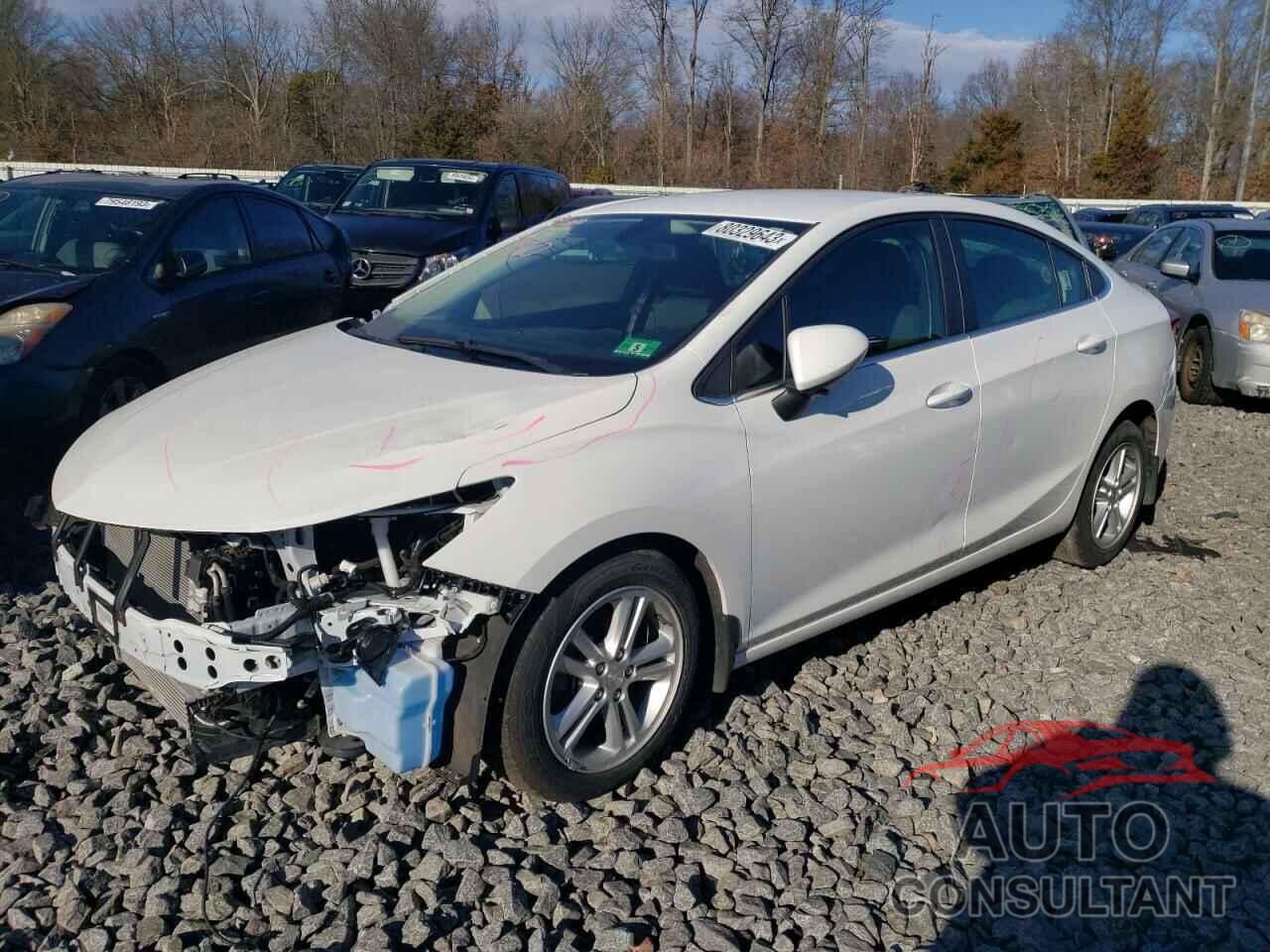 CHEVROLET CRUZE 2018 - 1G1BE5SM1J7192800