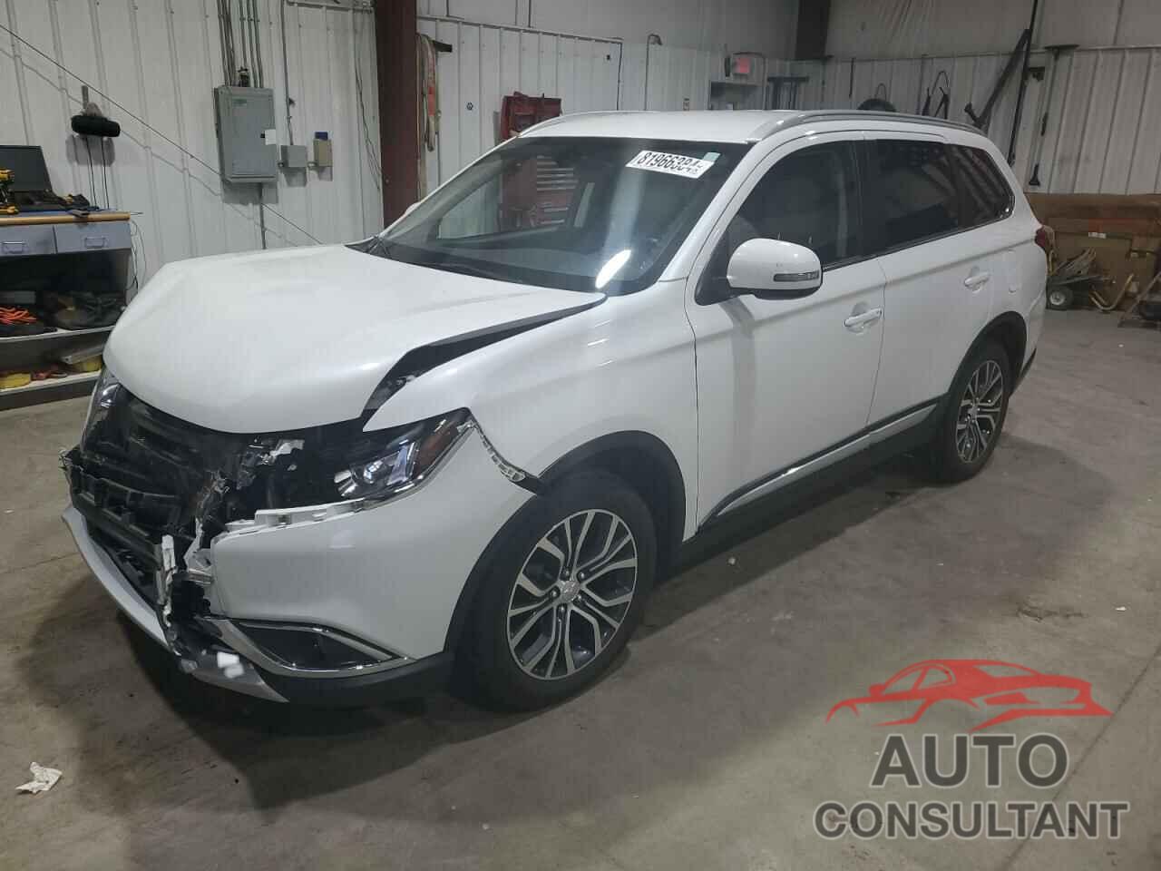 MITSUBISHI OUTLANDER 2018 - JA4AZ3A38JZ031816