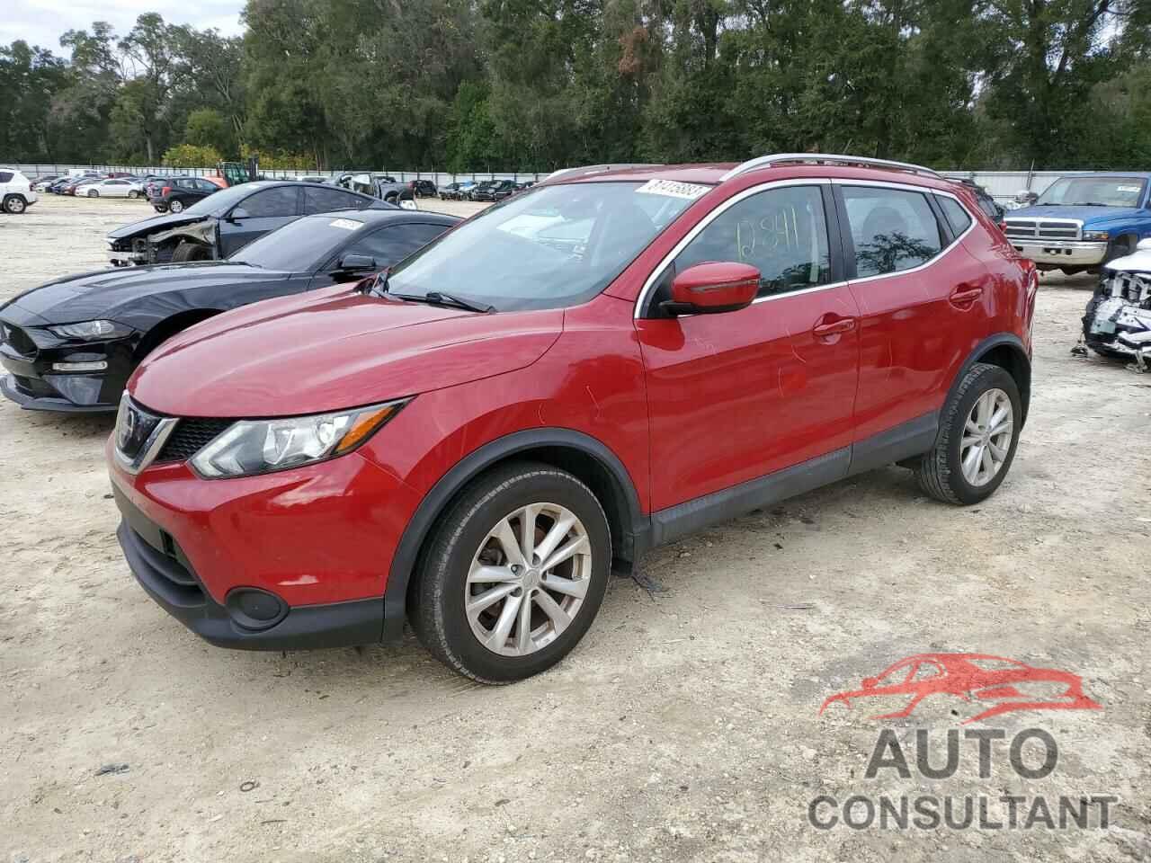 NISSAN ROGUE 2018 - JN1BJ1CP7JW160656