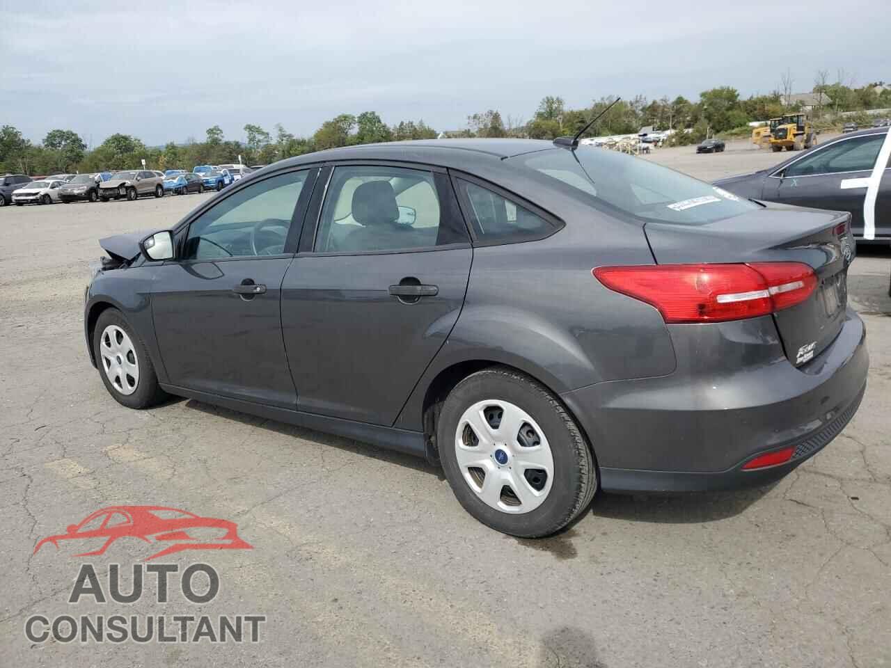 FORD FOCUS 2017 - 1FADP3E22HL256097