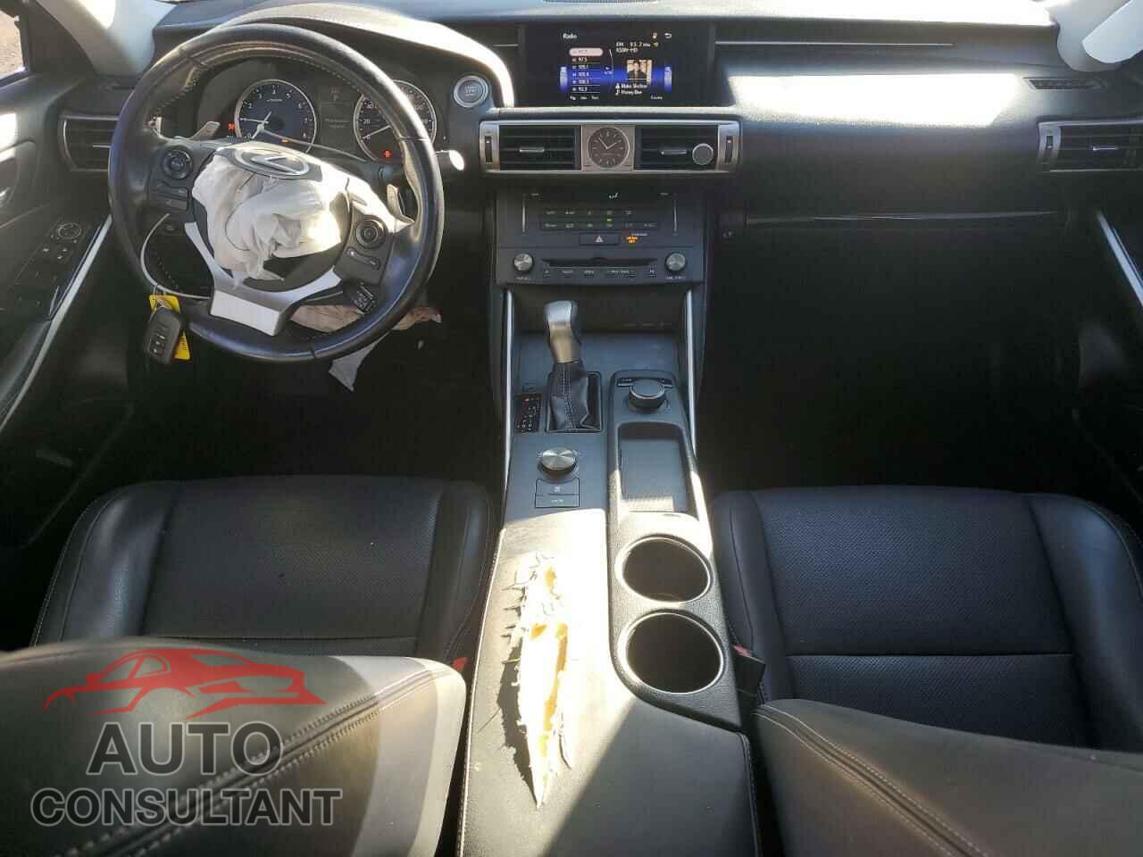 LEXUS IS 2016 - JTHBA1D23G5004532