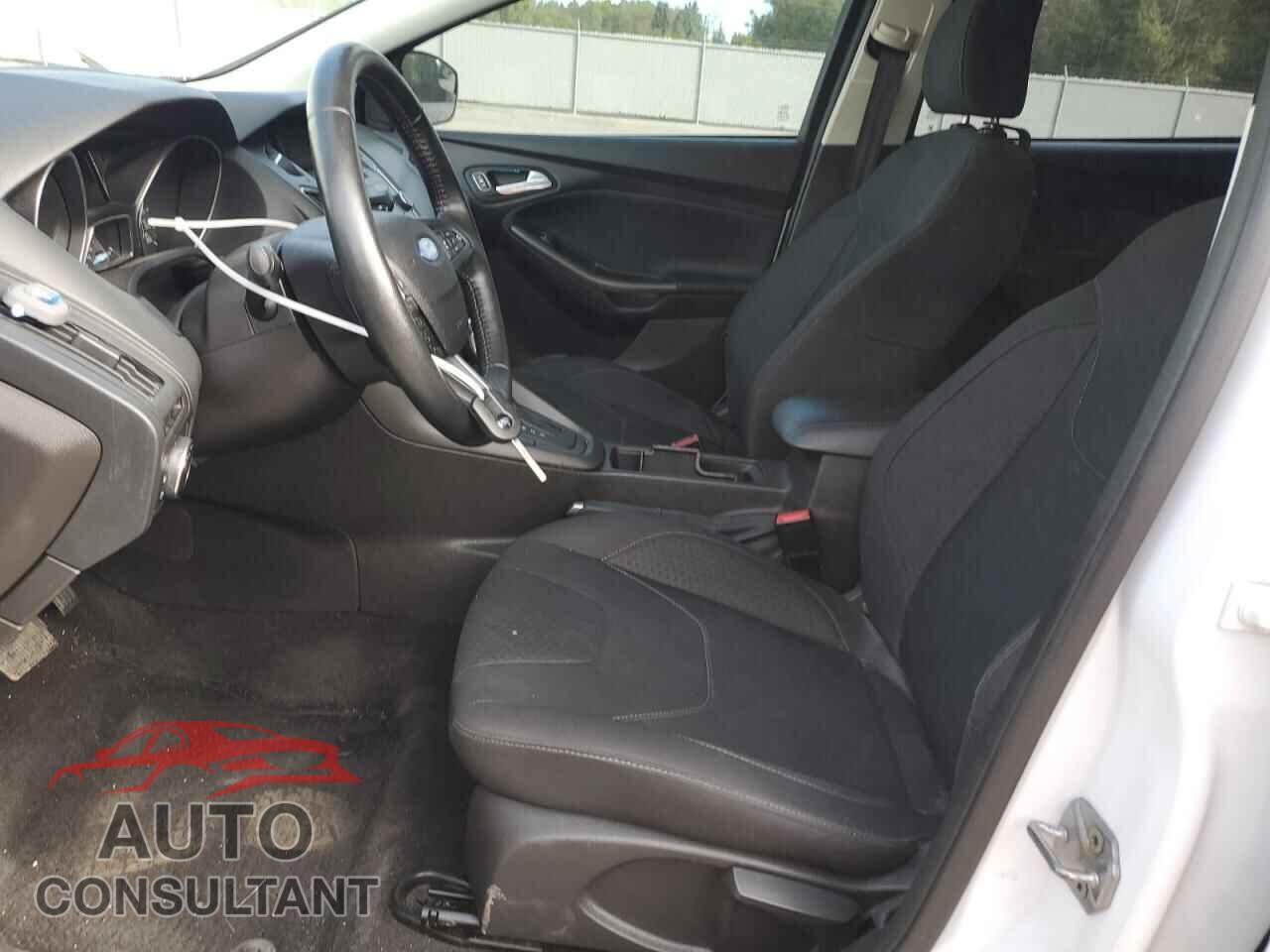 FORD FOCUS 2015 - 1FADP3K2XFL359673