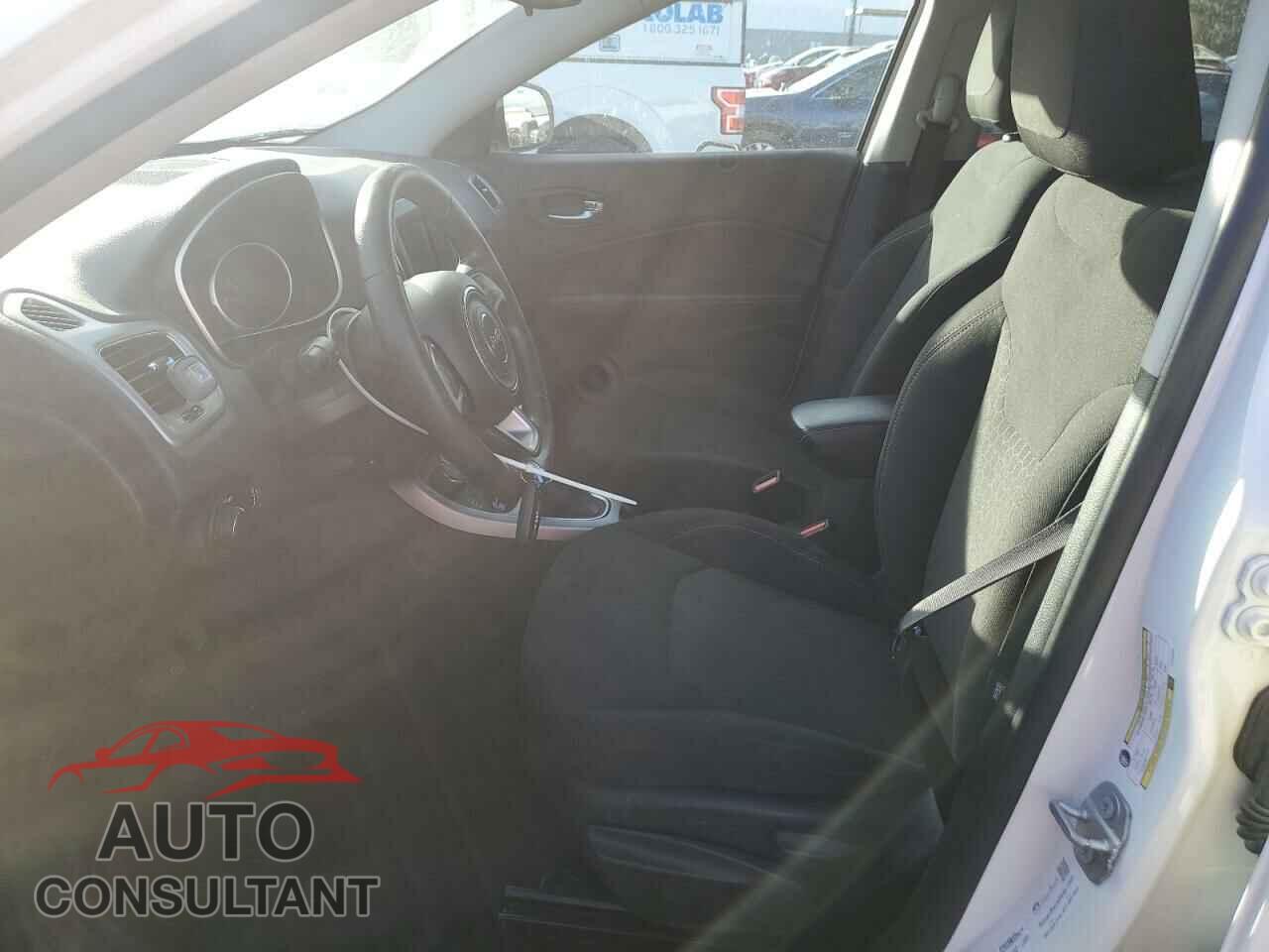 JEEP COMPASS 2020 - 3C4NJDAB8LT240429