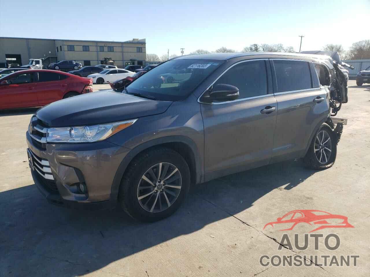 TOYOTA HIGHLANDER 2019 - 5TDKZRFH9KS568280