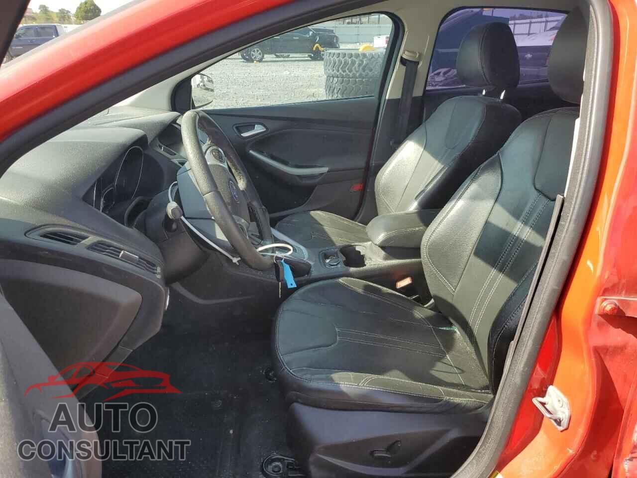 FORD FOCUS 2014 - 1FADP3F23EL116876