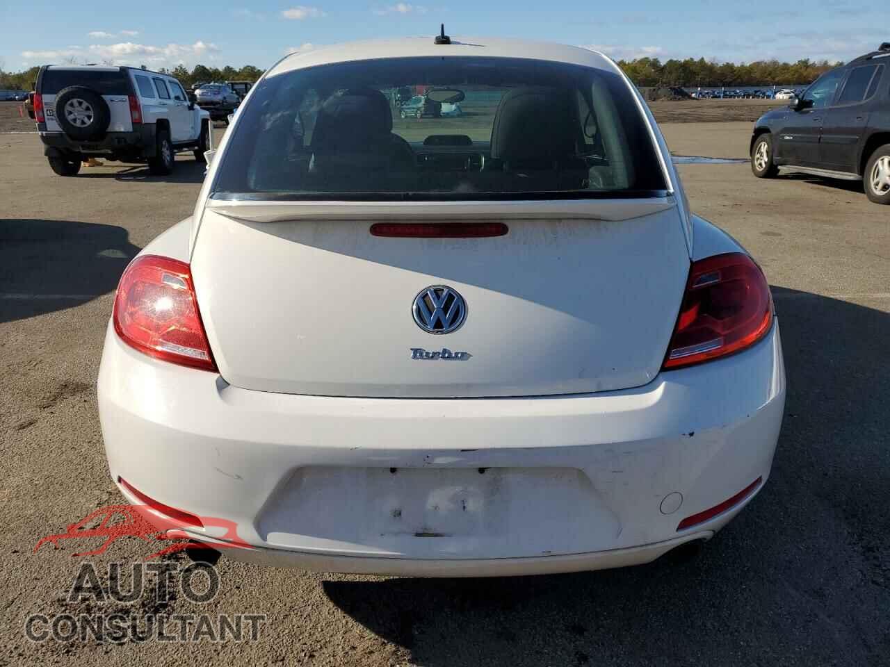 VOLKSWAGEN BEETLE 2012 - 3VWVA7AT5CM655273