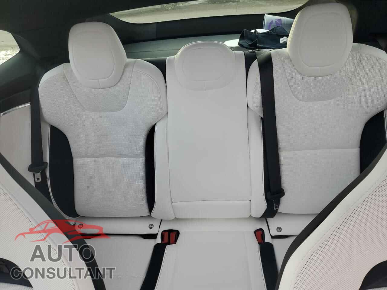 TESLA MODEL S 2024 - 5YJSA1E61RF540125
