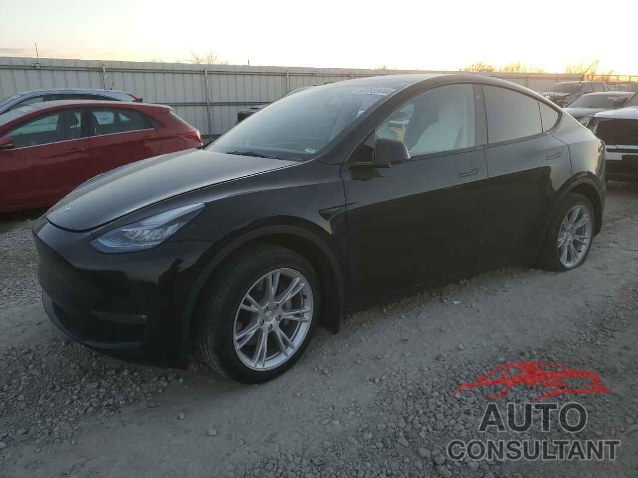 TESLA MODEL Y 2021 - 5YJYGDEE1MF295353