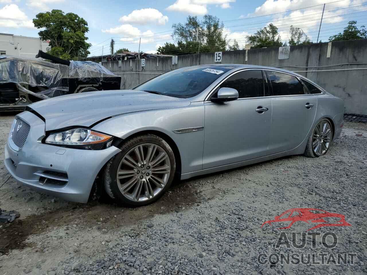 JAGUAR XJ 2011 - SAJWA2GB6BLV01021