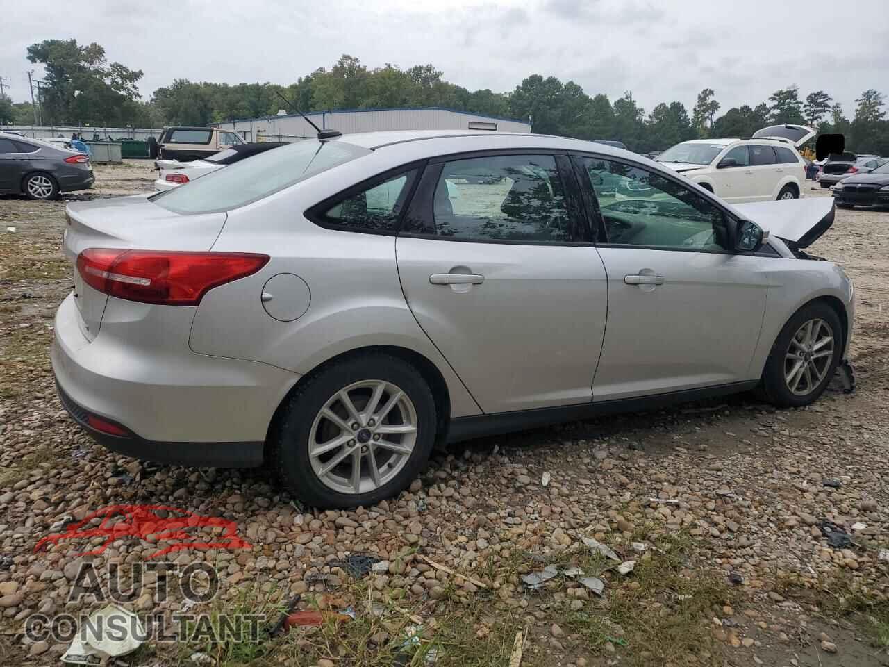 FORD FOCUS 2017 - 1FADP3F21HL272483