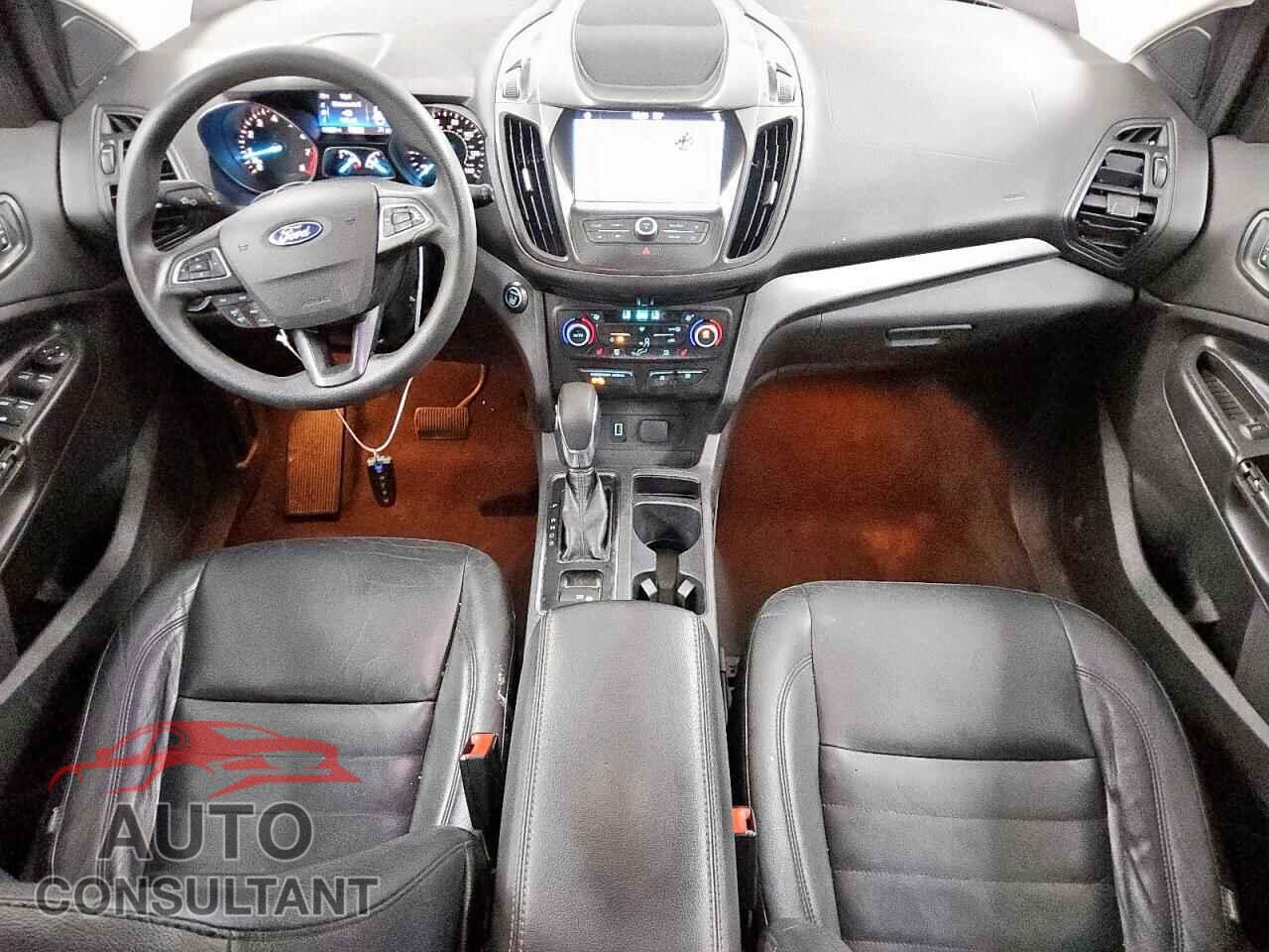 FORD ESCAPE 2019 - 1FMCU0GD3KUC03207