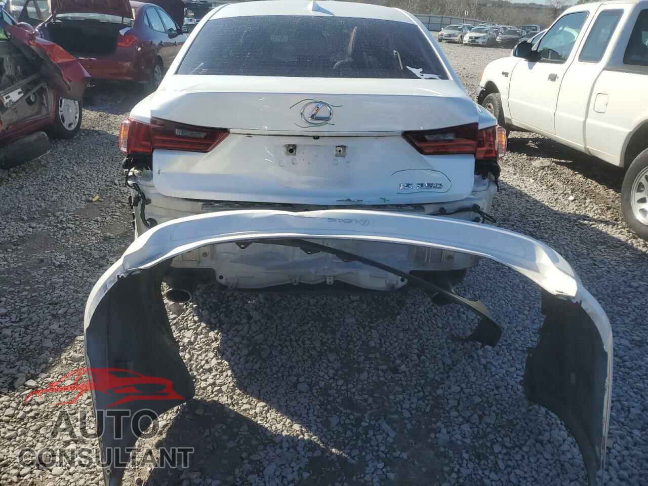 LEXUS IS 2015 - JTHBF1D22F5082171