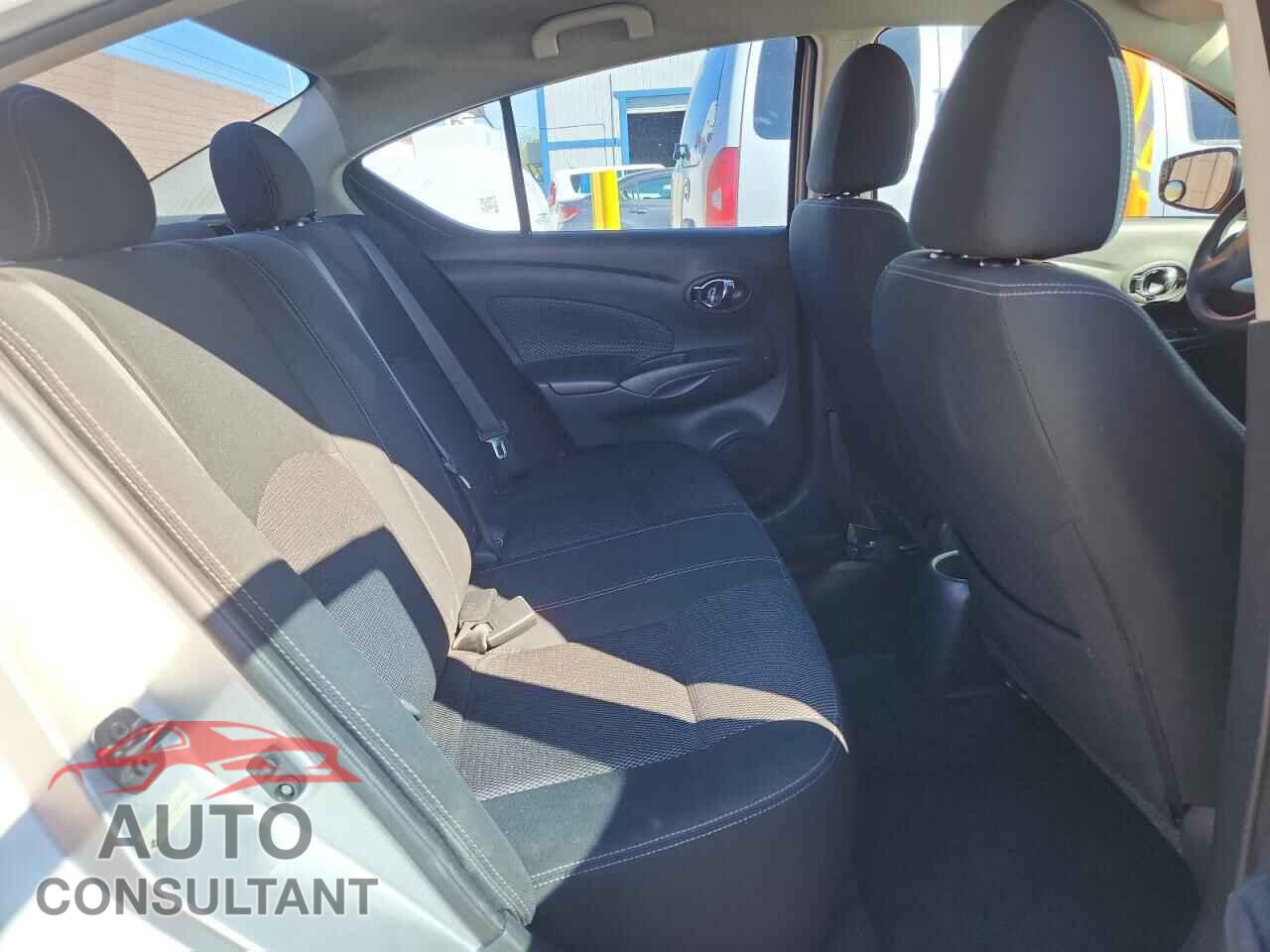 NISSAN VERSA 2019 - 3N1CN7AP3KL843900