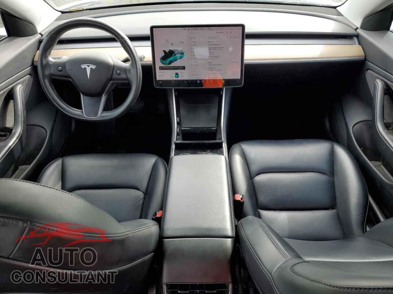 TESLA MODEL 3 2019 - 5YJ3E1EA3KF308175