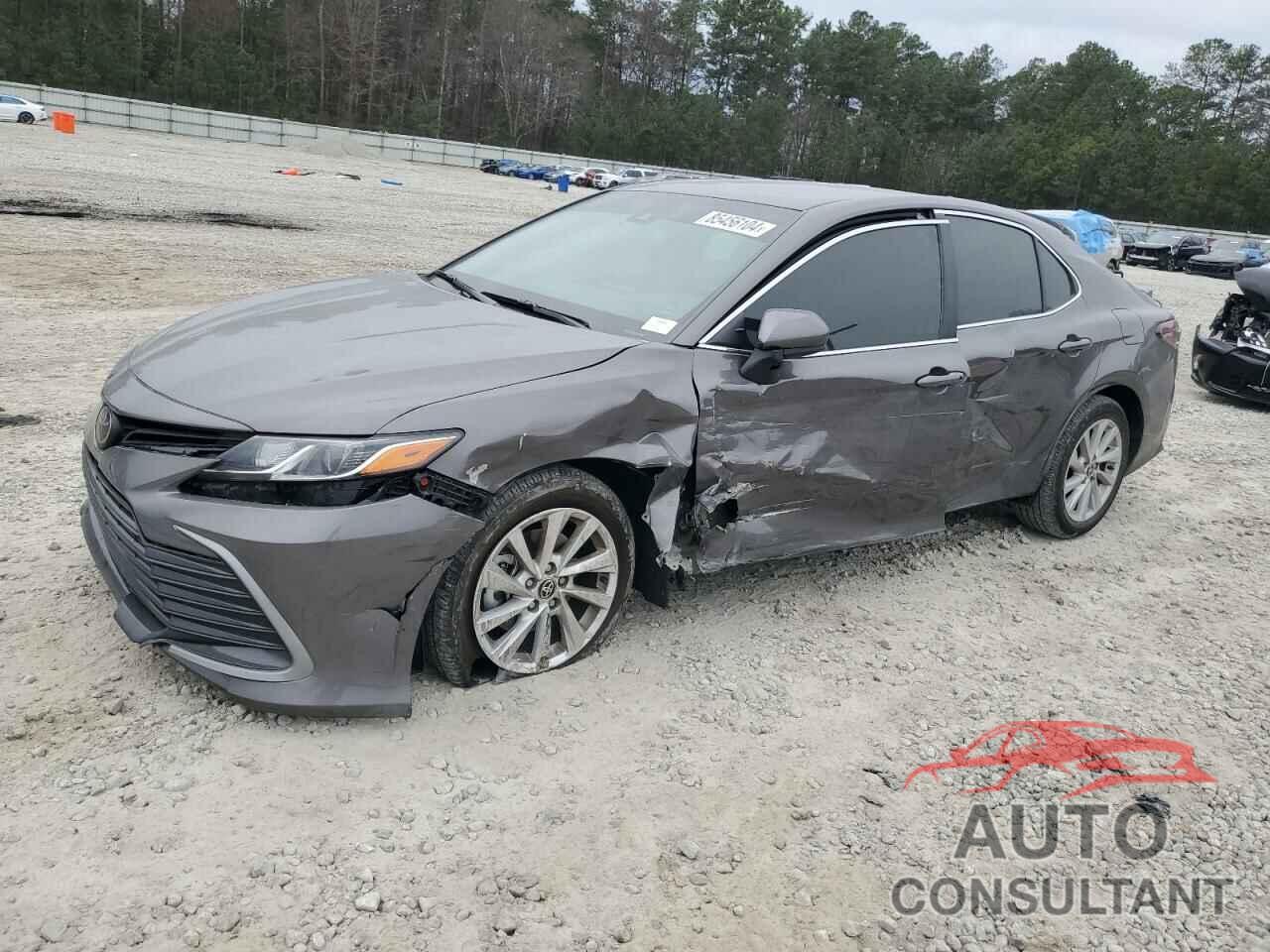 TOYOTA CAMRY 2022 - 4T1C11AK4NU713625