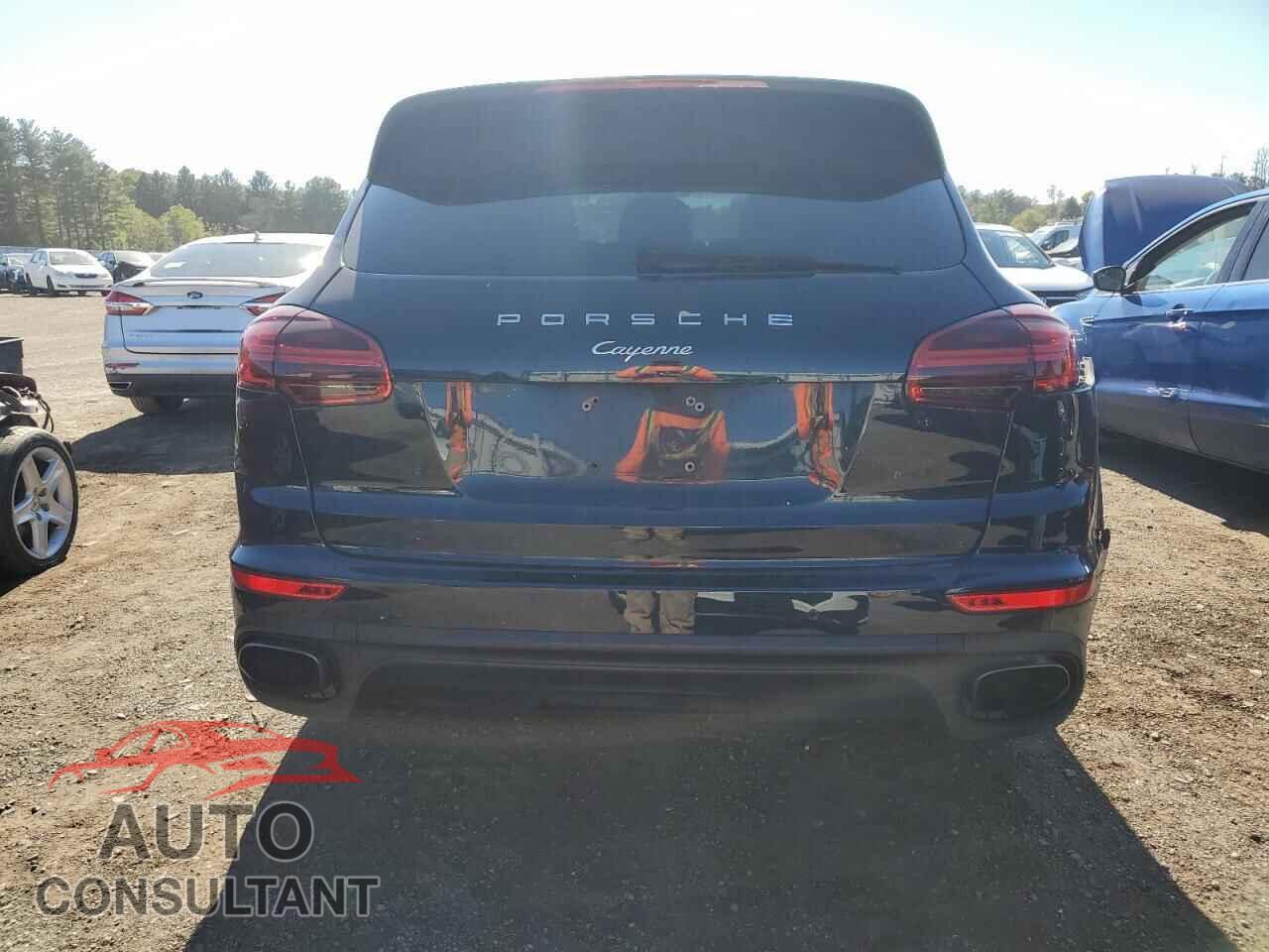 PORSCHE CAYENNE 2017 - WP1AA2A29HKA89580