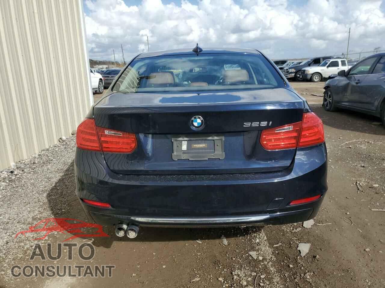 BMW 3 SERIES 2012 - WBA3A5C57CF257461