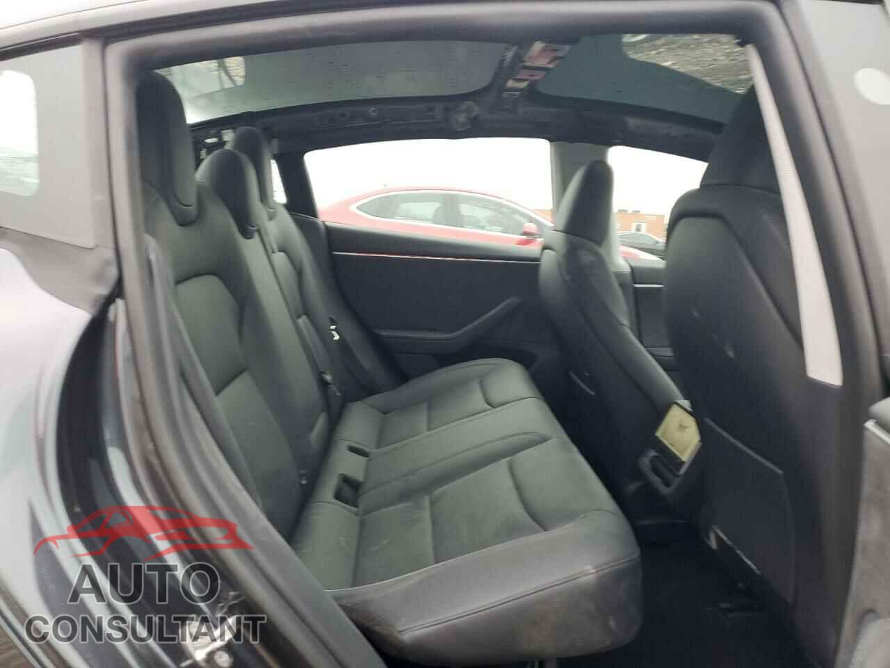 TESLA MODEL 3 2024 - 5YJ3E1EB0RF817479