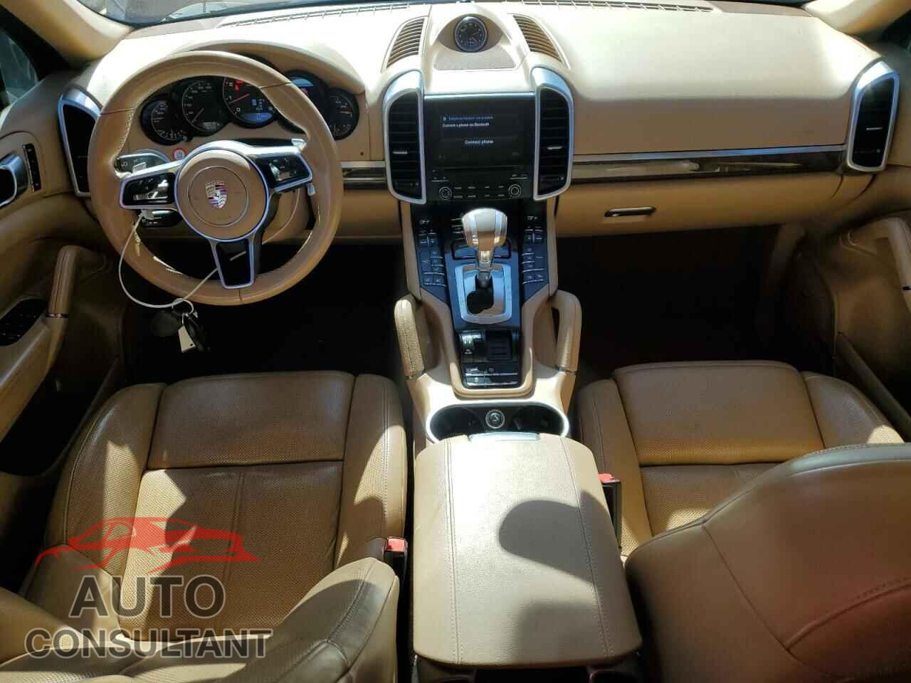 PORSCHE CAYENNE 2017 - WP1AA2A29HKA89580