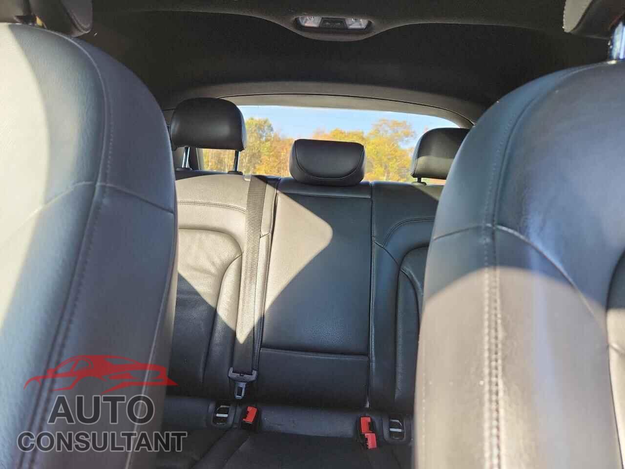 AUDI Q3 2015 - WA1EFCFS2FR010736
