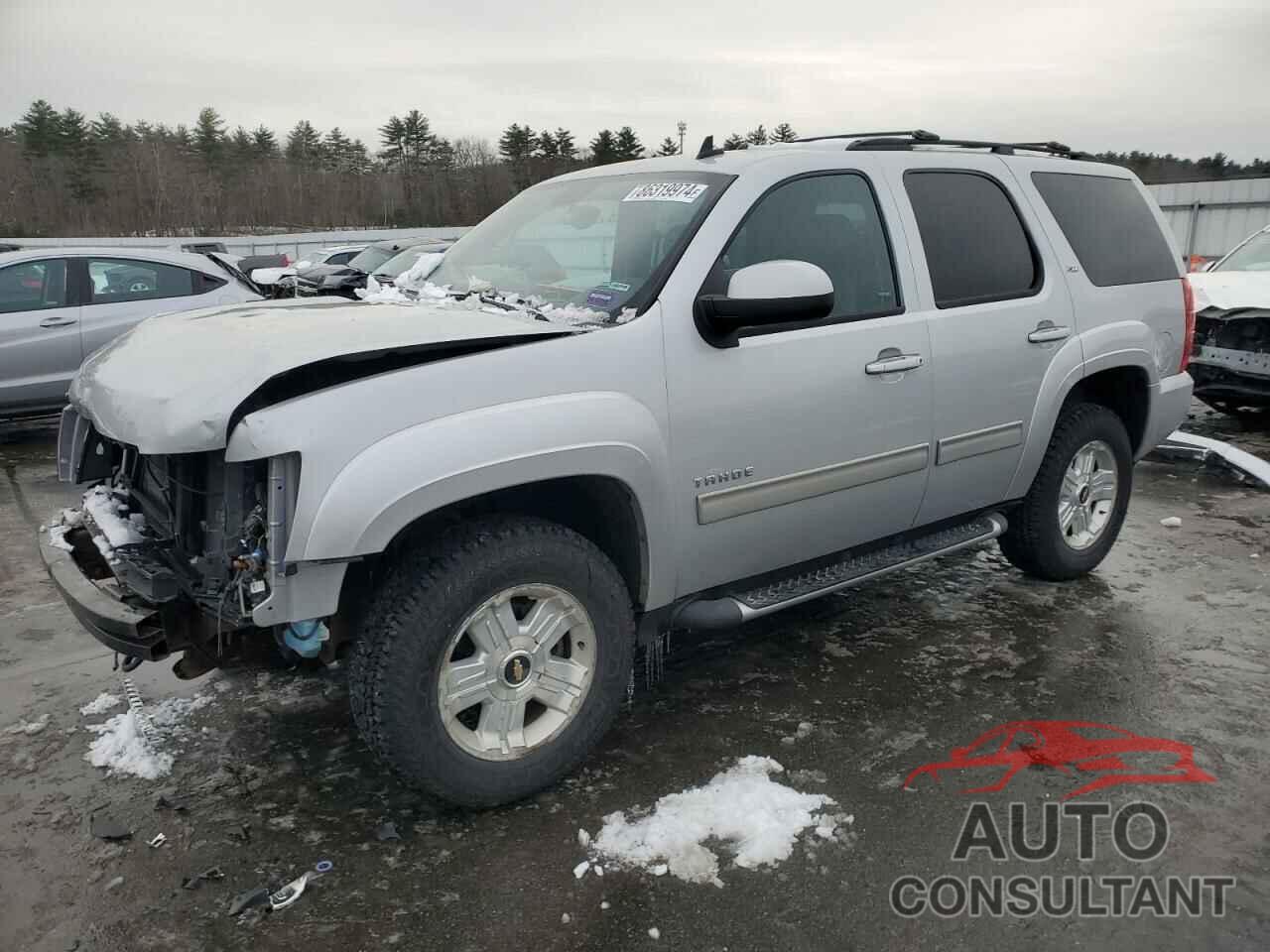 CHEVROLET TAHOE 2013 - 1GNSKBE04DR328618