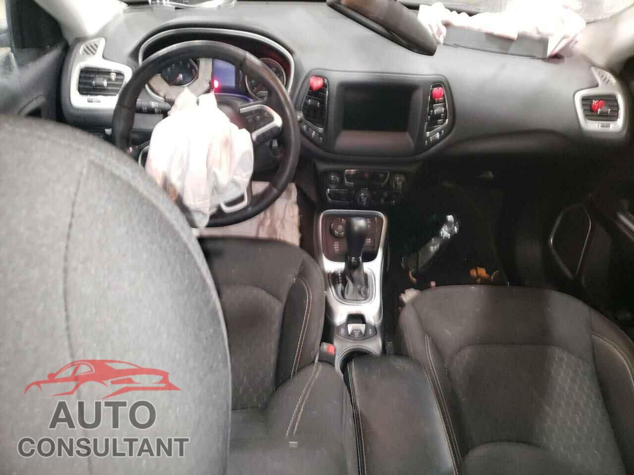 JEEP COMPASS 2020 - 3C4NJDAB5LT242817