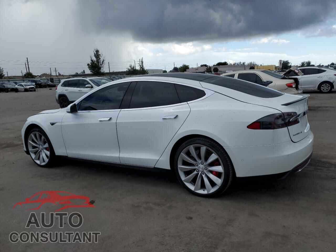 TESLA MODEL S 2014 - 5YJSA1H18EFP49954