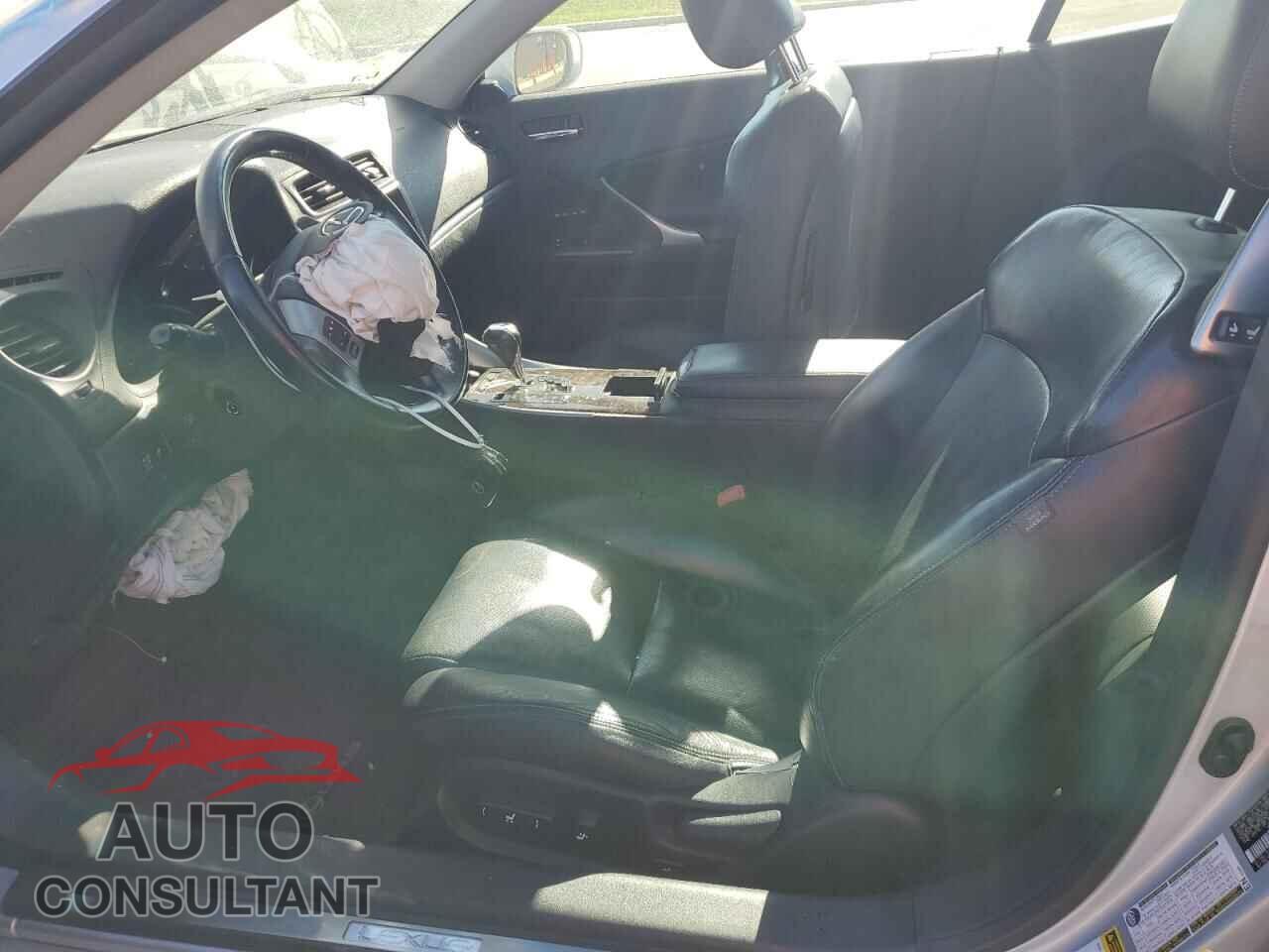 LEXUS IS 2011 - JTHFF2C28B2520647