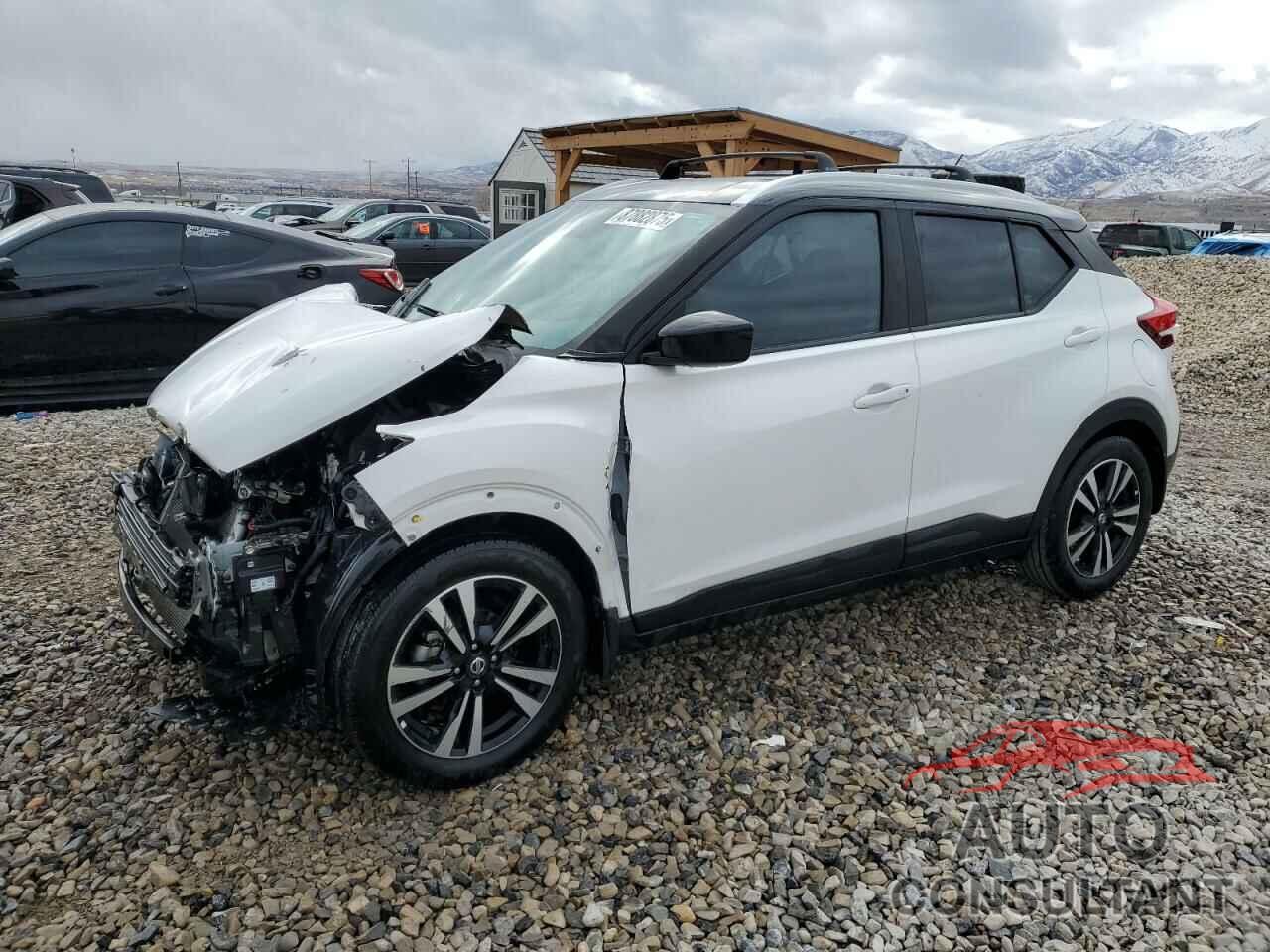 NISSAN KICKS 2018 - 3N1CP5CU3JL521824