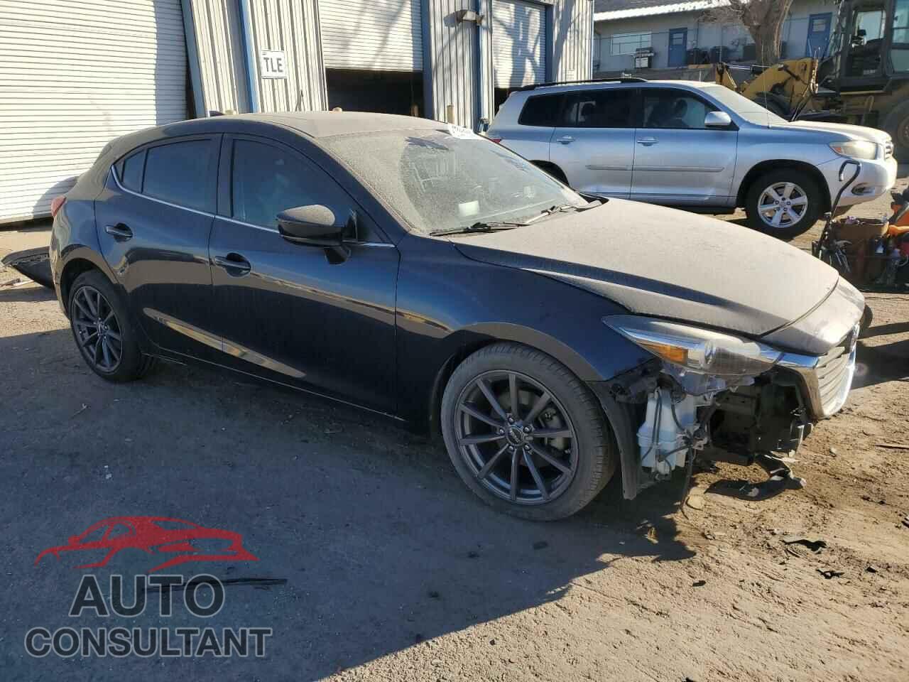 MAZDA 3 2018 - 3MZBN1M31JM163143