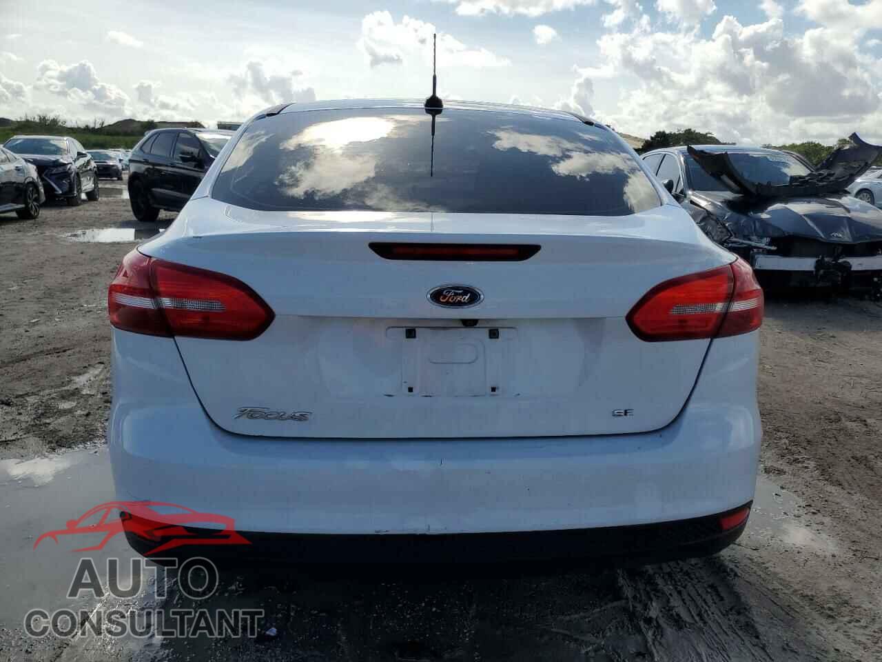 FORD FOCUS 2016 - 1FADP3F21GL228918