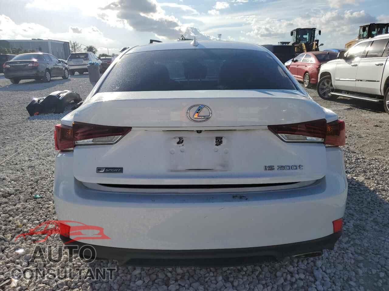 LEXUS IS 2017 - JTHBA1D25H5039879