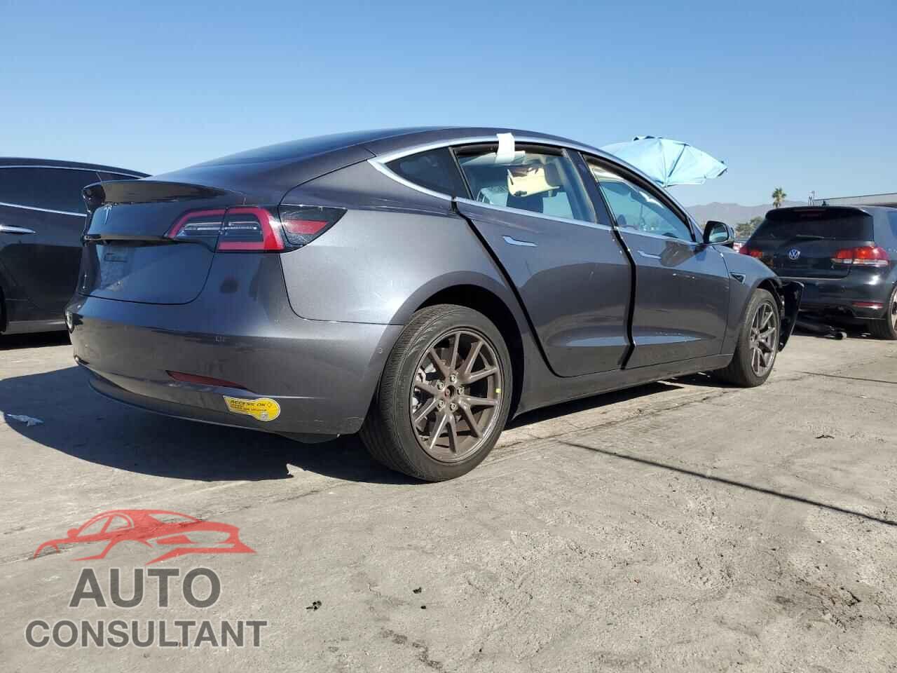 TESLA MODEL 3 2018 - 5YJ3E1EA7JF101870