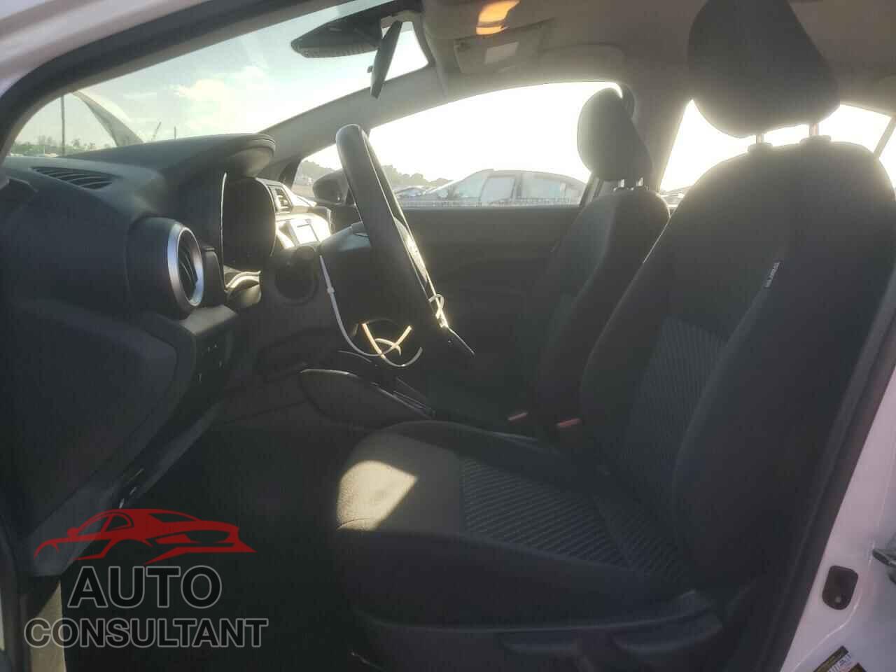 NISSAN VERSA 2021 - 3N1CN8DV4ML878481
