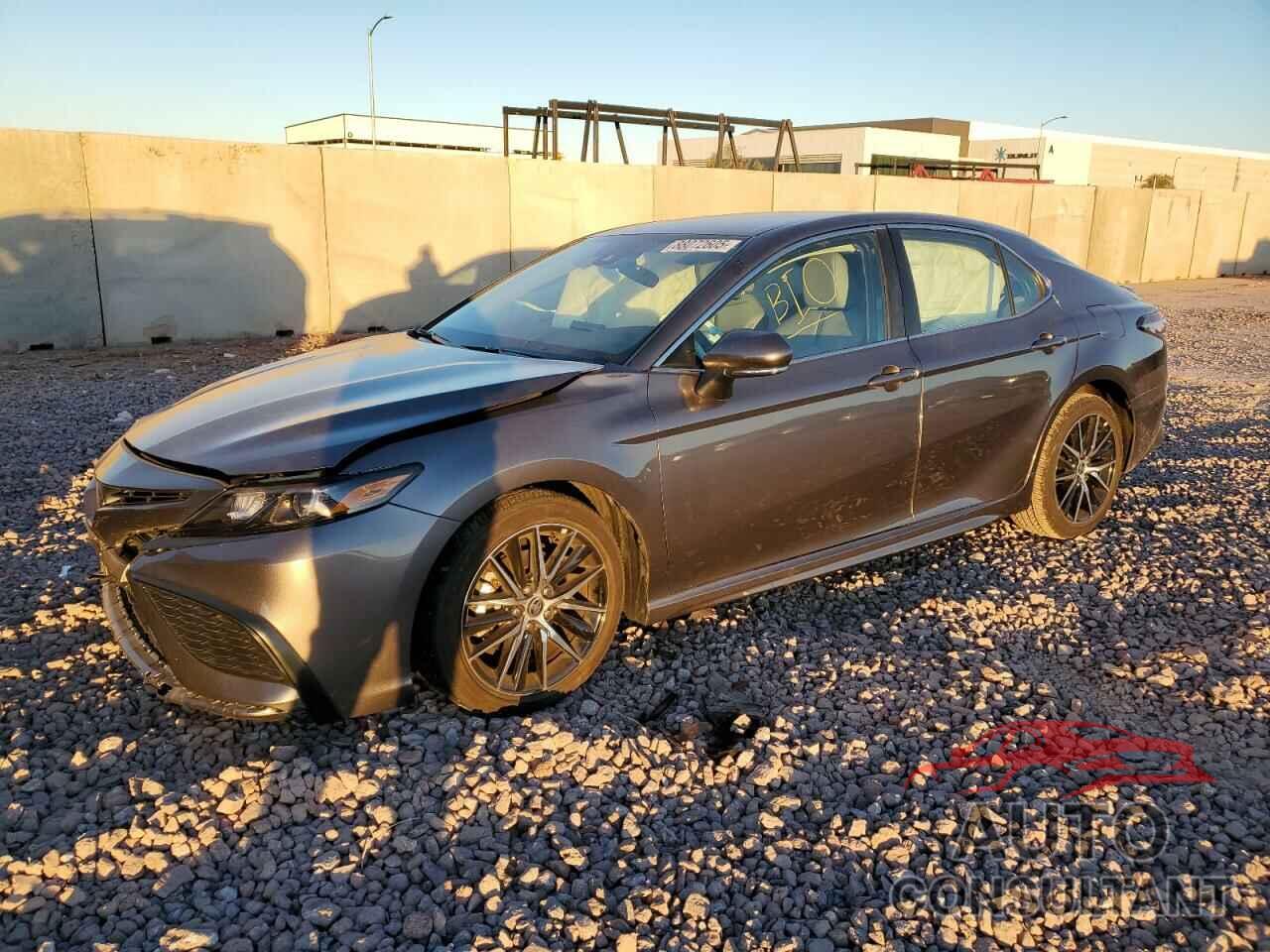 TOYOTA CAMRY 2024 - 4T1G11AK1RU194296